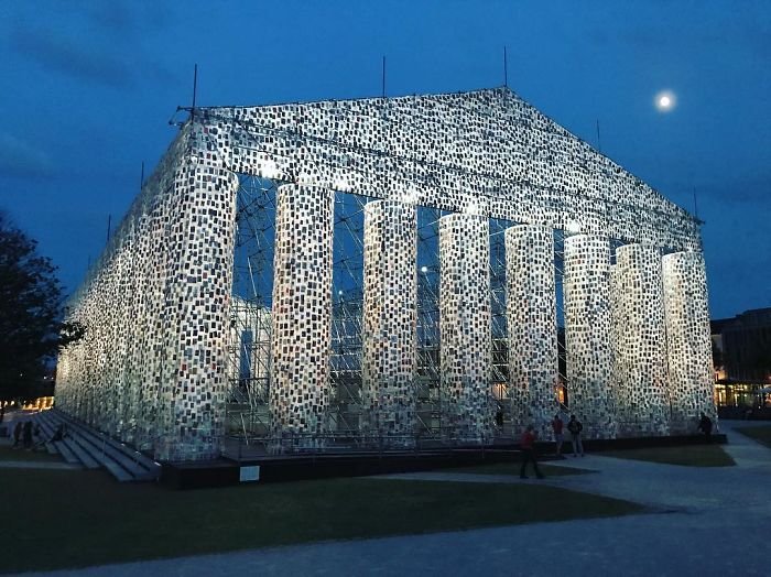 parthenon-books-marta-minujin-germany-3-595f2deedf4de__700.jpg