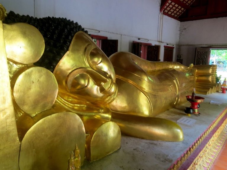 Wat Phra Sing Chiang Mai Thailand 6.jpg