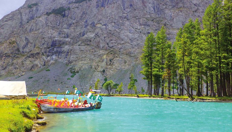 Mahodand_Lake_Kalaam_Swat_Valley_Pakistan.jpg.pagespeed.ce_.hjvBnTcT0R.jpg