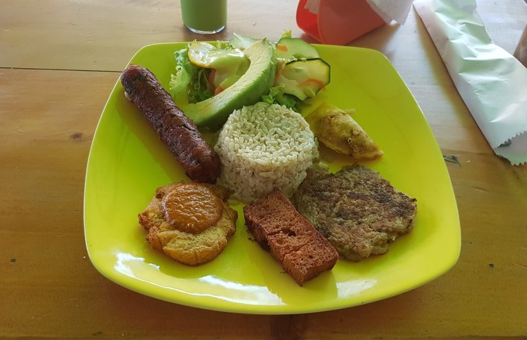 bandeja-paisa-vegano.jpg