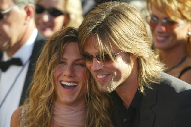 jennifer-aniston-brad-pitt-sept-2002.jpg