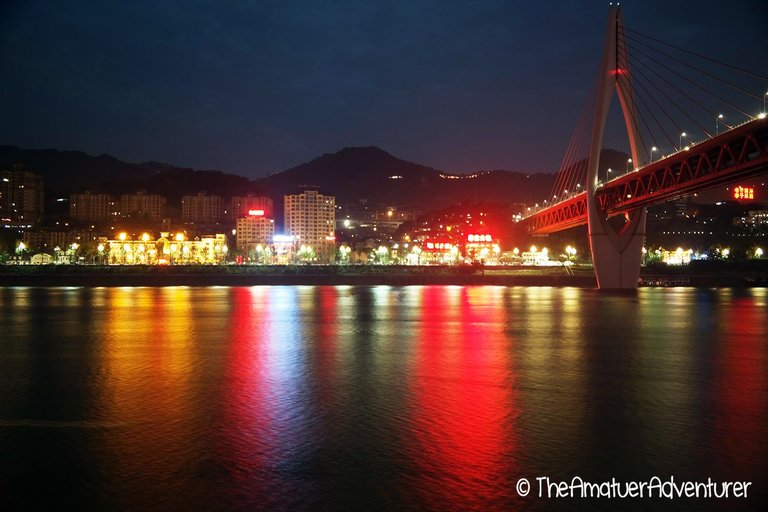 Yangtze at Night.jpg