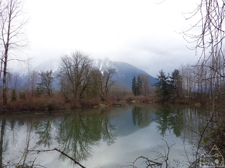 Mount Si reflection.jpg