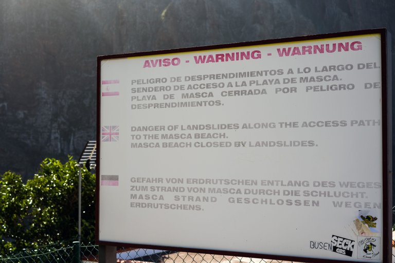 Masca descent warning sign.jpg