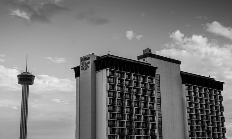 hiltonandtower-1.jpg