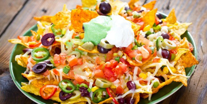 cinco-super-nachos-700x352.jpg