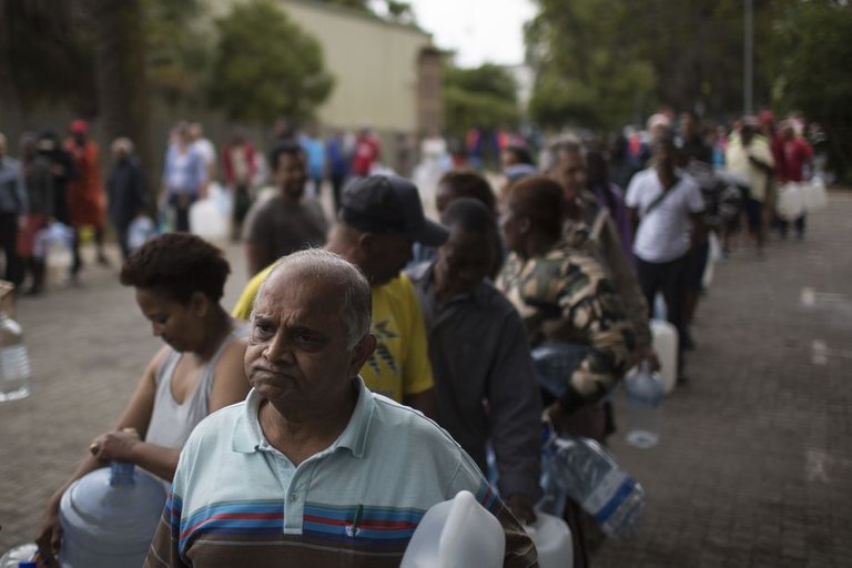 Cape_Town_South_Africa_Water_Crisis_Line.0.jpg