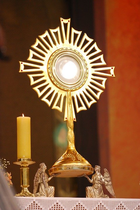 eucharist-2435932_960_720.jpg