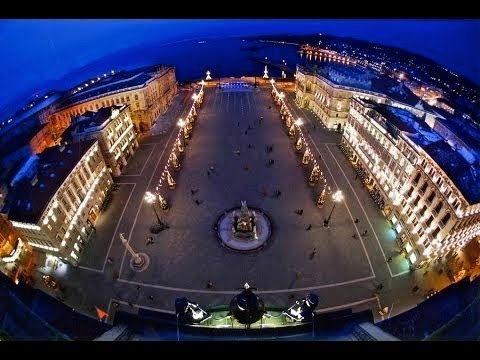 trieste piazza dall alto.jpg