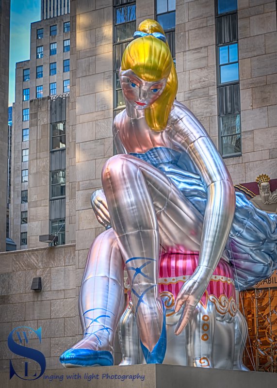 Rockerfeller Centre -  The Seated Ballerina_.jpg