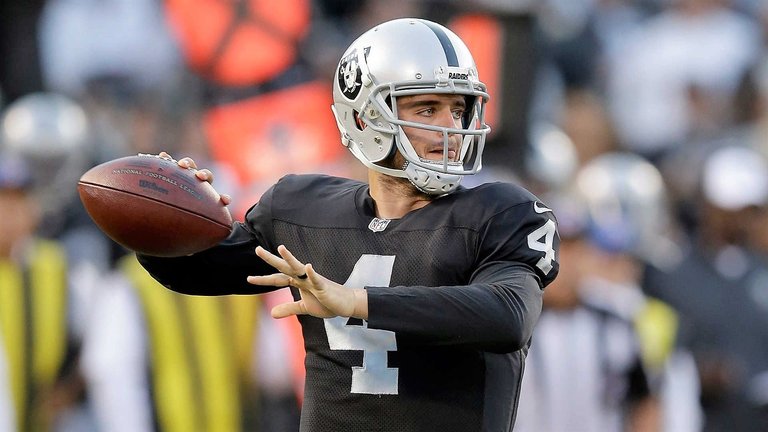 derek-carr-090214-getty-ftrjpg_18893128z130t1f9hmf25wv8fy.jpg