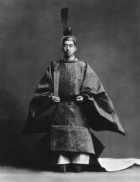 461px-Emperor_Showa.jpg