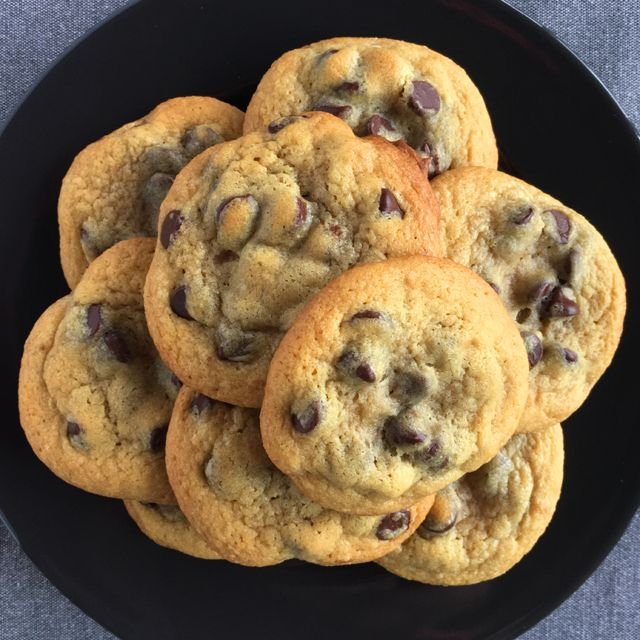 classic-chewy-chocolate-chip-cookies-640x640.jpg