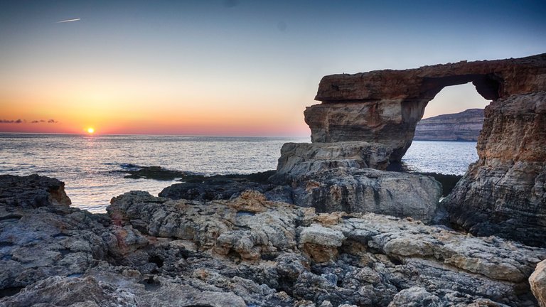 0 HDR Azure Window 070616 STEEMIT  .jpg