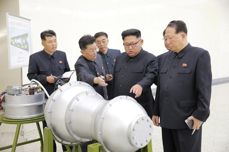 kim-jong-un-nuclear-weapons.jpg