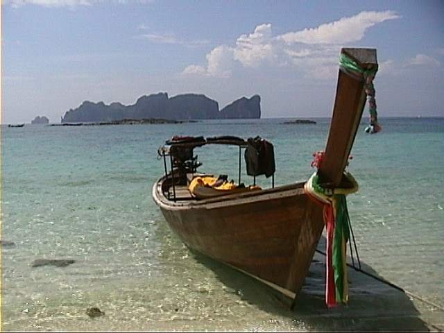 12-Longtail-Boat -Long-Beach-phi-phi-island.jpg