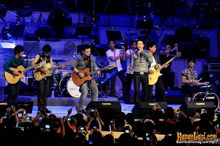 gigi_sweet_seventeen_concert_16-20110527-005-bambang.jpg