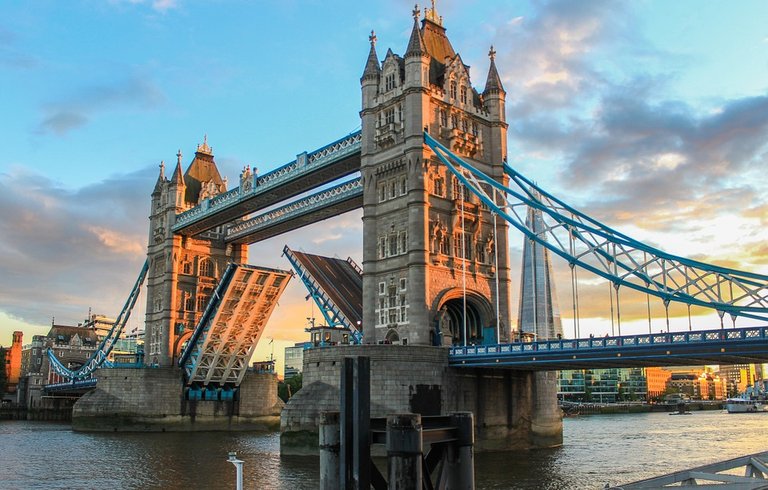 tower-bridge-980961_960_720.jpg