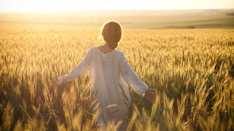 Girl-enjoying-in-fields.jpg