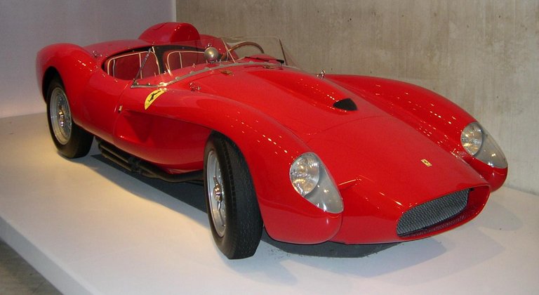 1958_Ferrari_250_Testa_Rossa_34.JPG