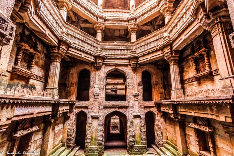 beautiful-pictures-in-adalaj-ni-vav-768x512.jpg