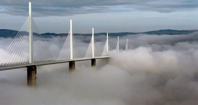 Millau-Viaduct.jpg