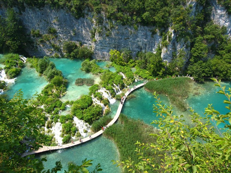 Plitvice Lakes, Croatia.jpg