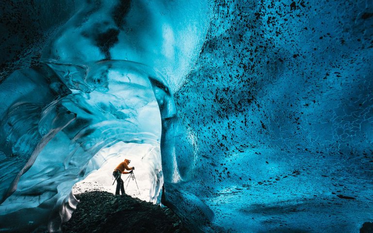 Vatnajokull-caves-4-iceland1215.jpg