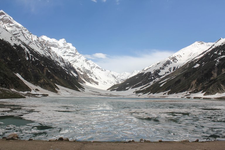 Lake_Saif_ul_Malook_and_Malika_Parbat.jpg