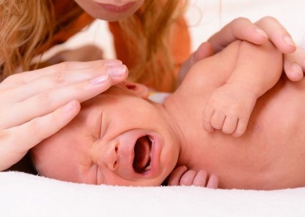 What to expect from newborn in First month - Baby Colic.jpg