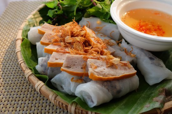 banh-cu-n-ch-qu-stuffed.jpg