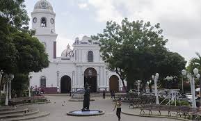 Plaza e Iglesia de Santa Rosa.jpg