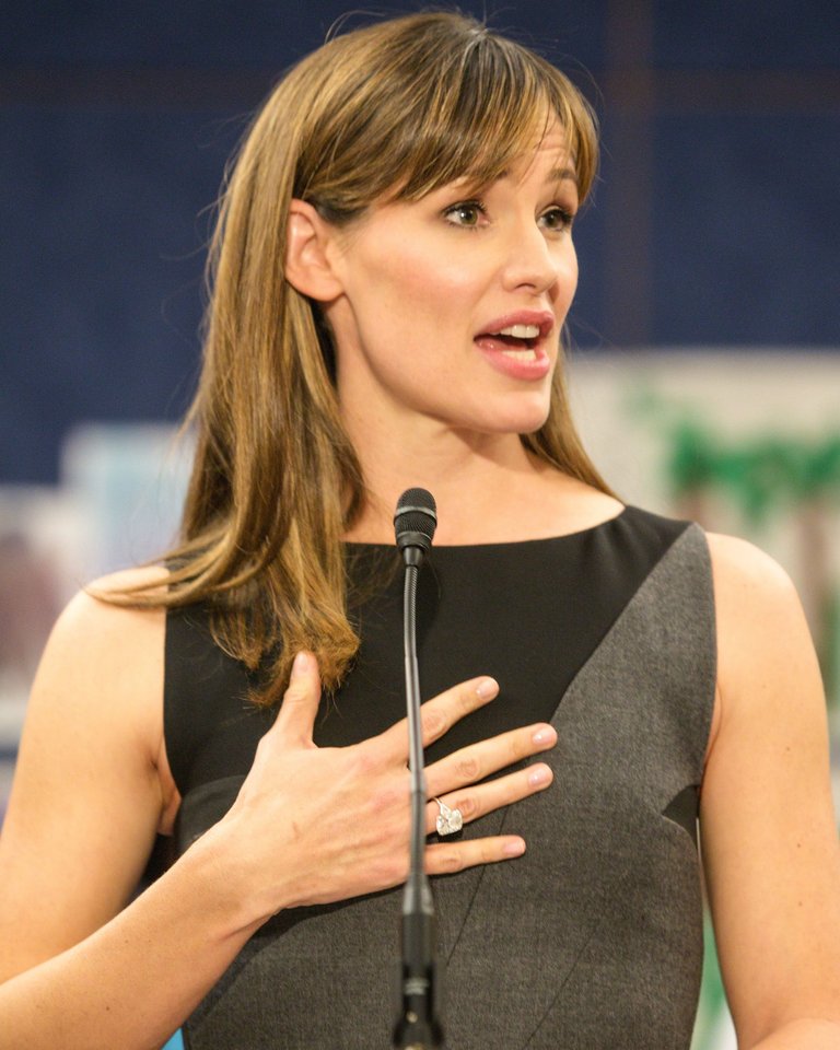 Jennifer_Garner_2013.jpg