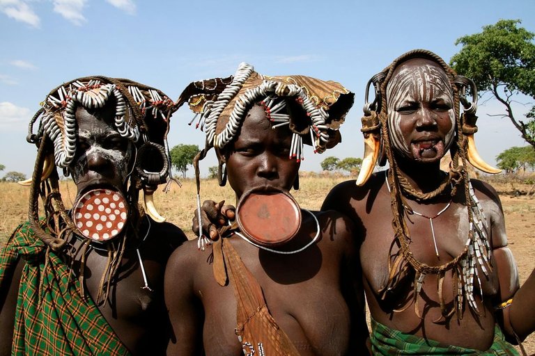 mursi-tribe-ethiopia-9.jpg