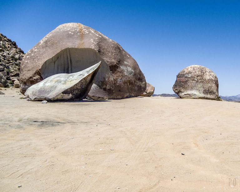 Giant Rock | Paul Ottaviano Photography.jpg