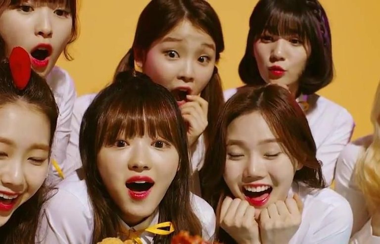 kpop-idol-chicken-cf-oh-my-girl-nene-chicken.jpg