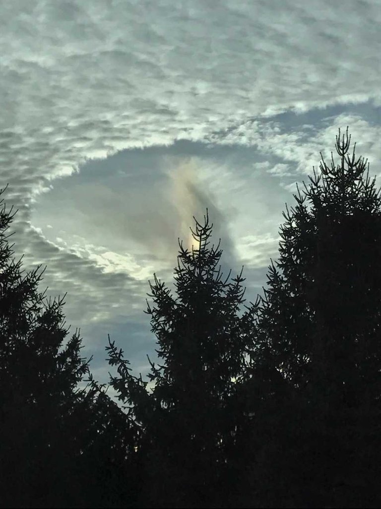 illinois-hole-punch-cloud-2.jpg