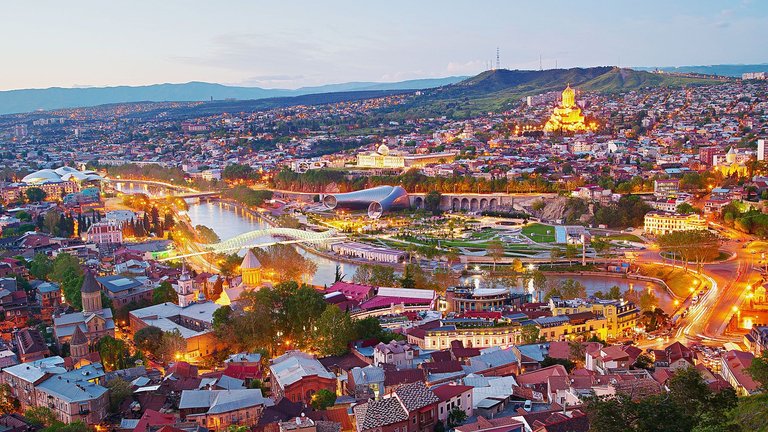 tbilisi-panorama-georgia-l.jpg