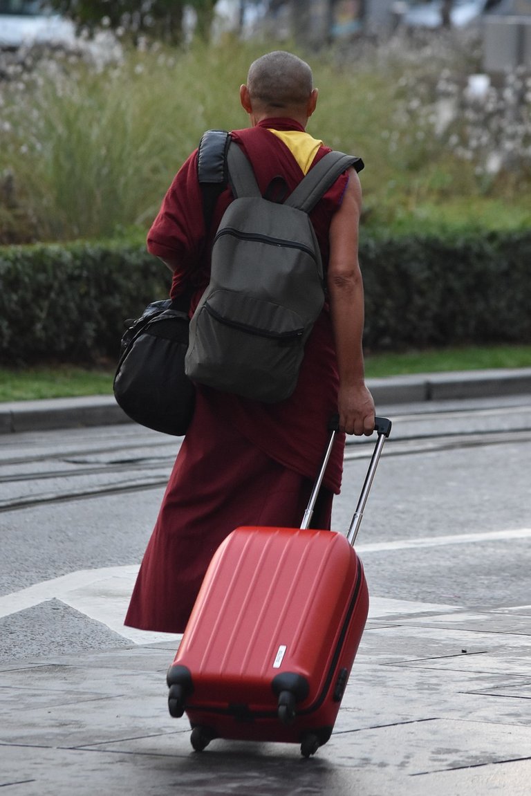 monk-1748743_1280.jpg