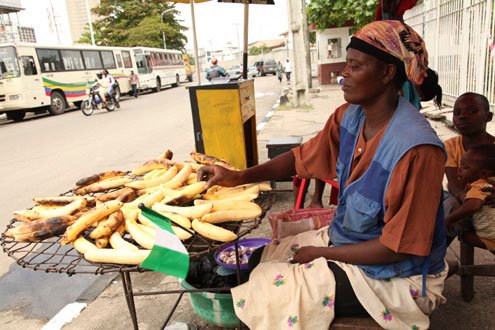 Woman-displays-the-Nigerian.jpg