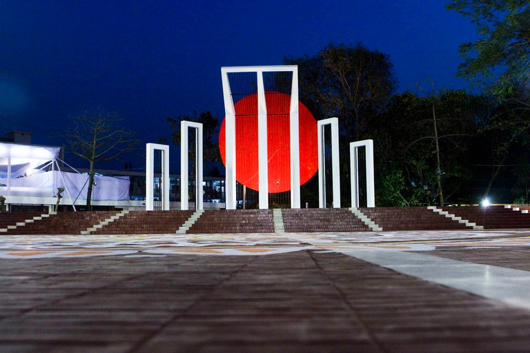 shahid minar.jpg