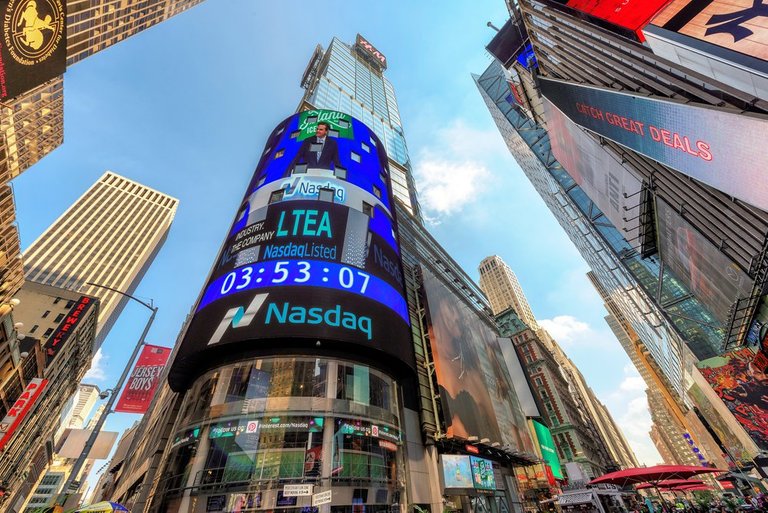 Nasdaq-times-square.jpg