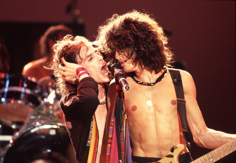 steven-tyler-y-joe-perry-1705.jpg