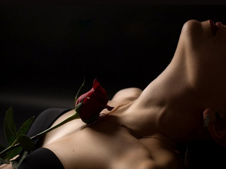 sexu-woman-with-rose-on-her-neck-1024x1024.jpg