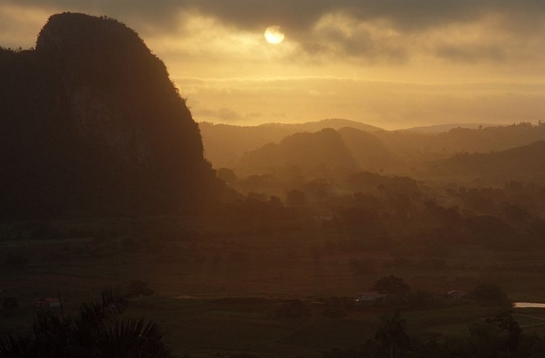 VINALES SUNRISE13.jpg