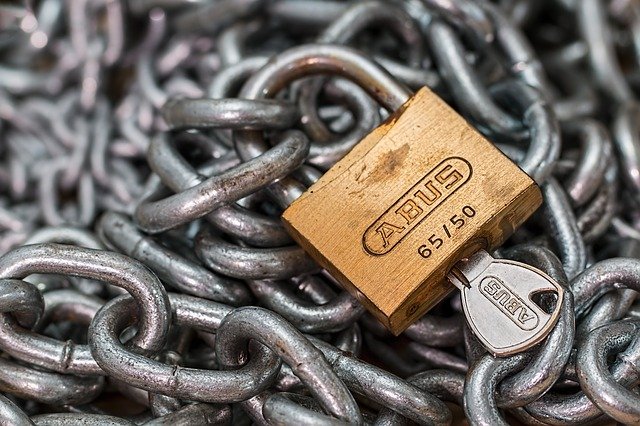 padlock-597495_640.jpg