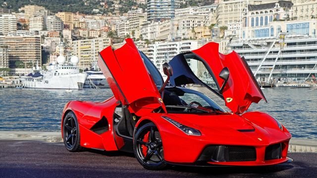 2015-Ferrari-LaFerrari-Hybrid.jpg