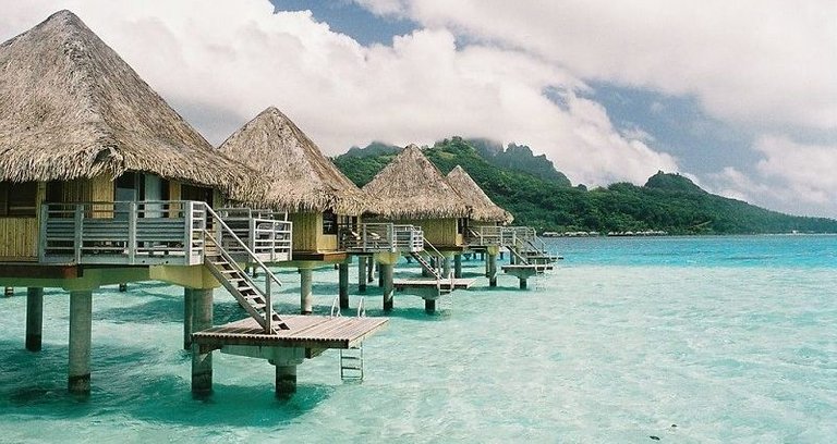 Best-time-of-year-to-visit-Tahiti-Bora-Bora-Moorea.jpg