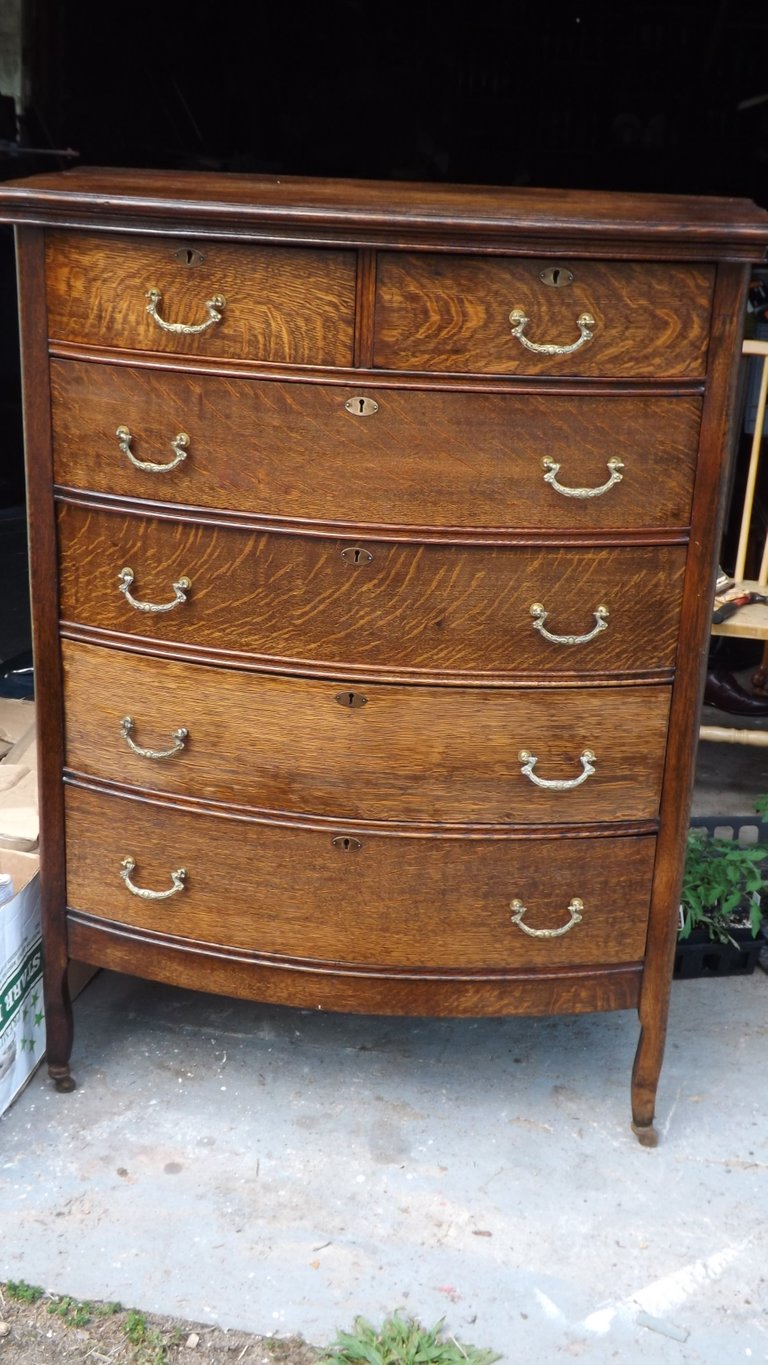 tigeroakdresser1.jpg