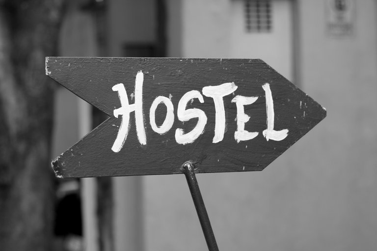 hostel-185156_1920.jpg